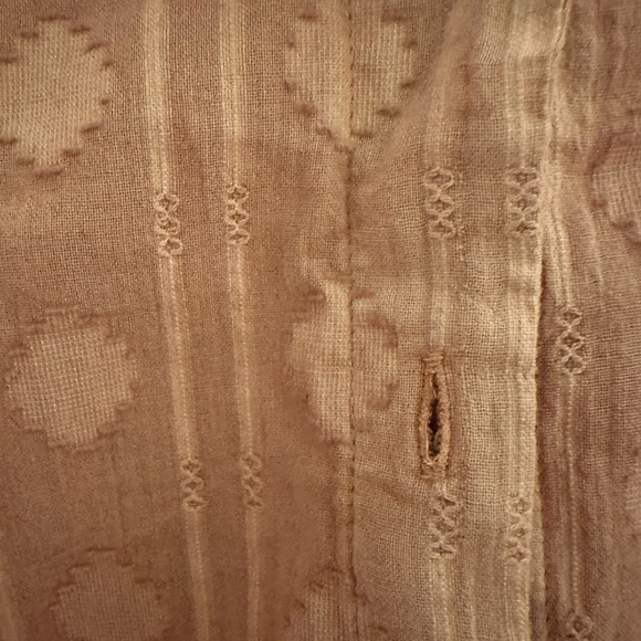 Jane & Delancey Anthropologie, M, tie button down south western tee Blush - Picture 4 of 6